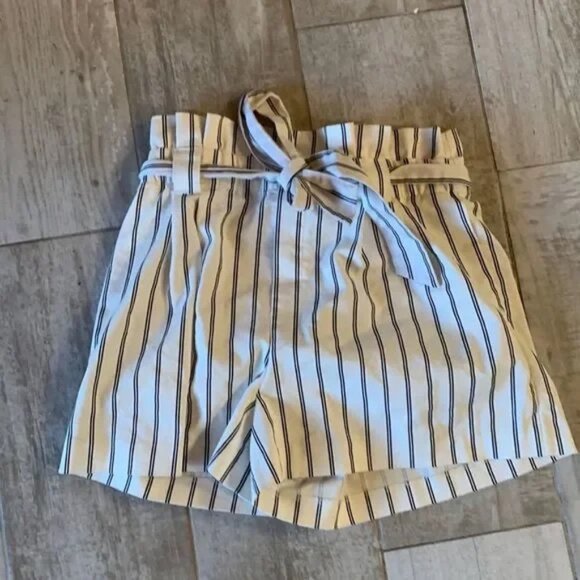 ZARA Black/White Striped Shorts - Size XS - Picture 2 of 5